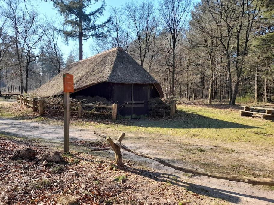 Gezellig Ingerichte Blokhut Op Een Rustig Park! Putten Exteriör bild